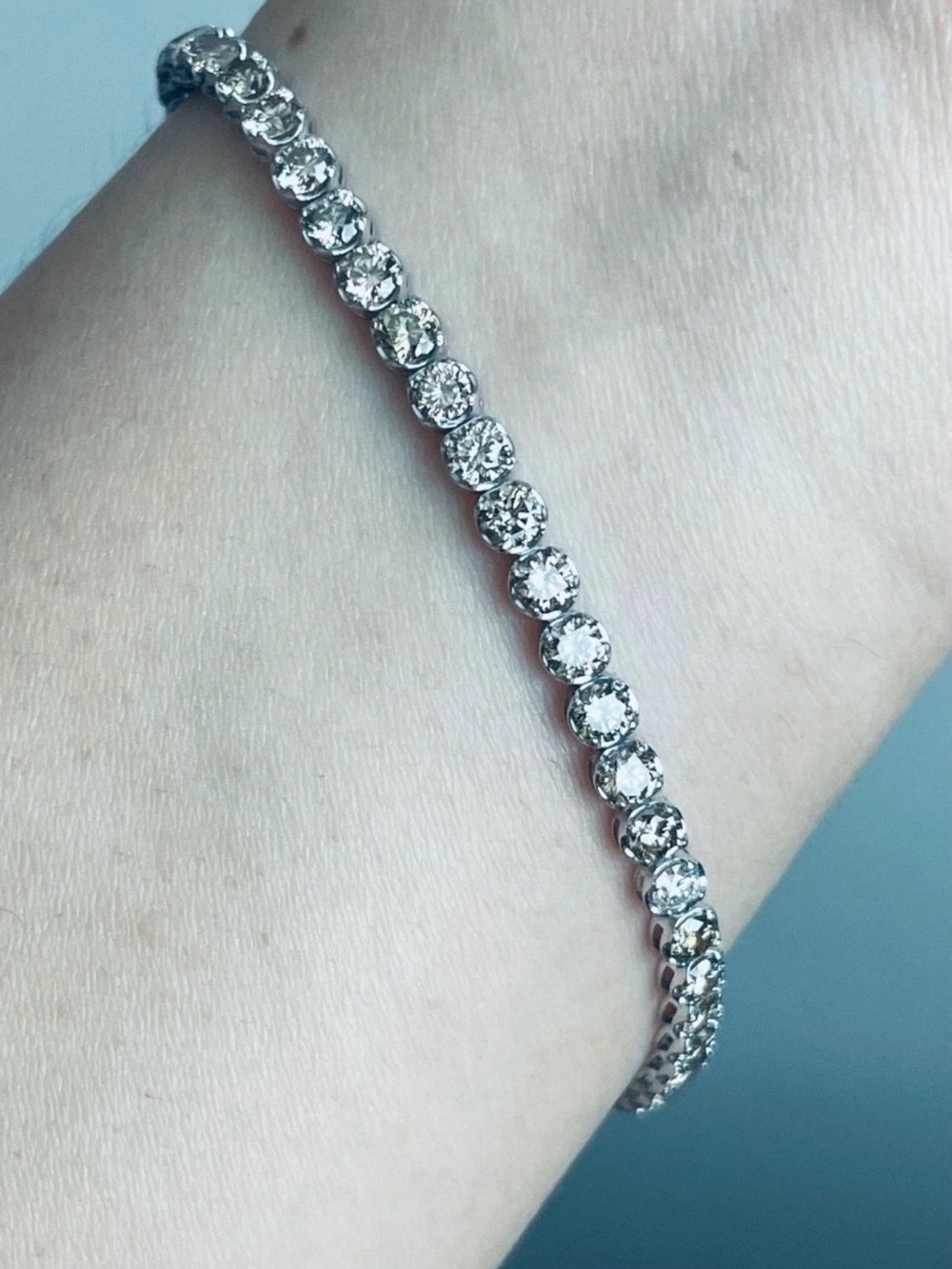 Certified 6 carat brilliant cut diamond tennis bracelet in 10k white gold